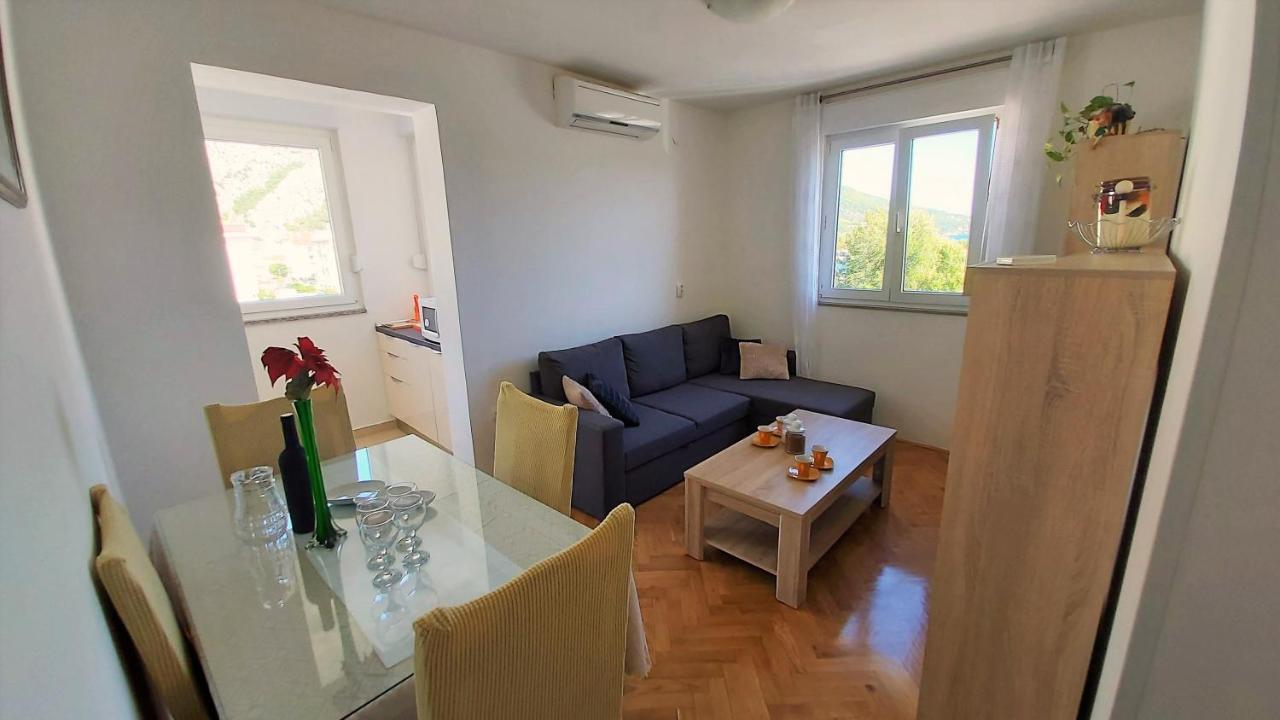 Apartment Ribnjak 10 Omiš Buitenkant foto