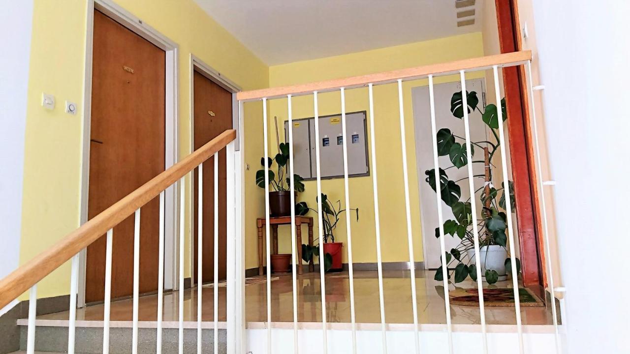 Apartment Ribnjak 10 Omiš Buitenkant foto