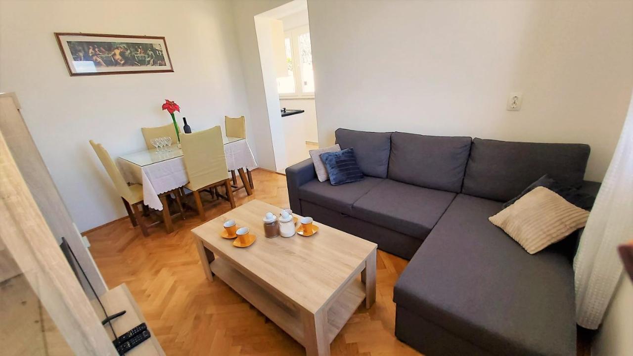 Apartment Ribnjak 10 Omiš Buitenkant foto